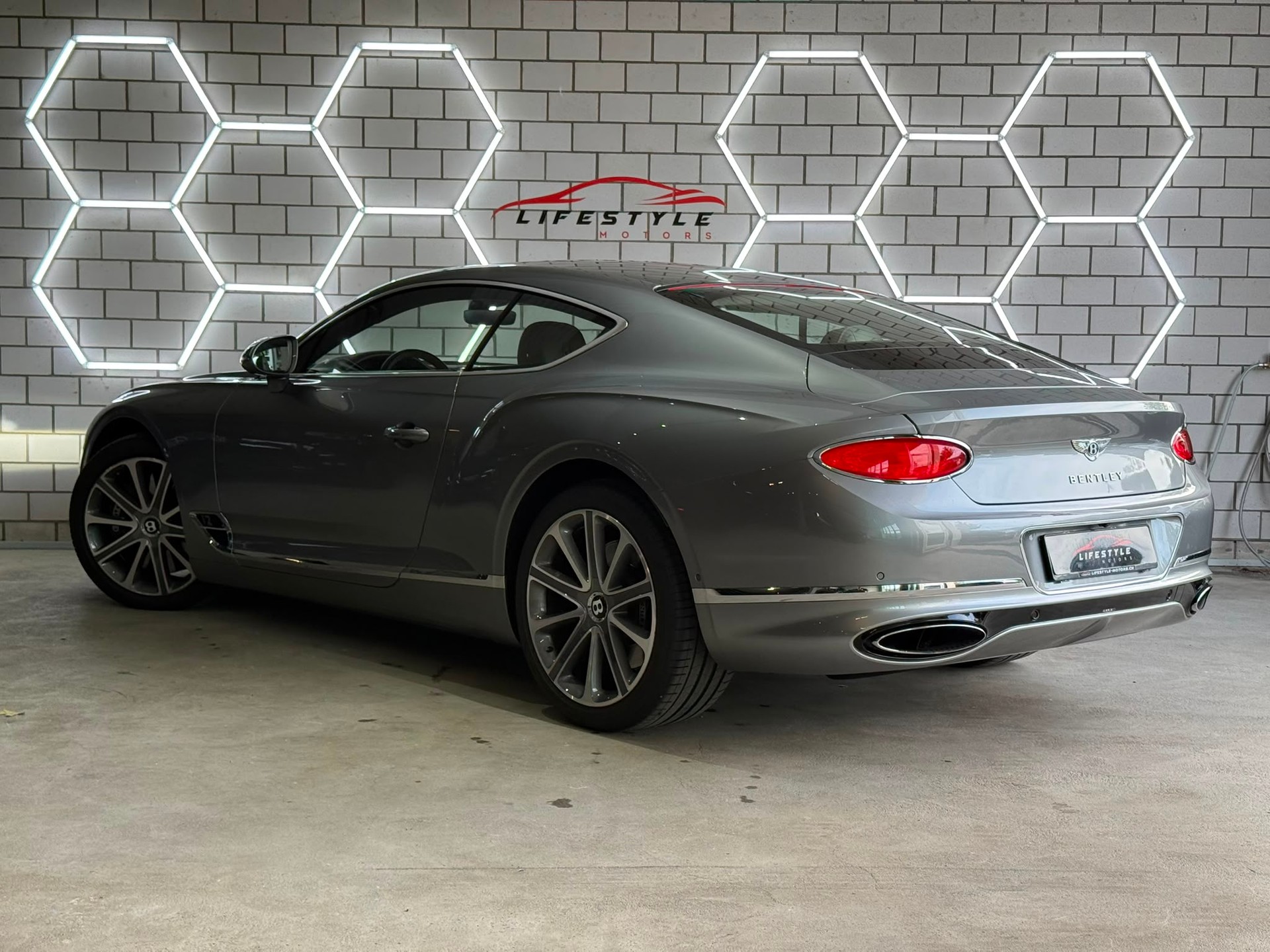 BENTLEY Continental GT 6.0 W12-image-2