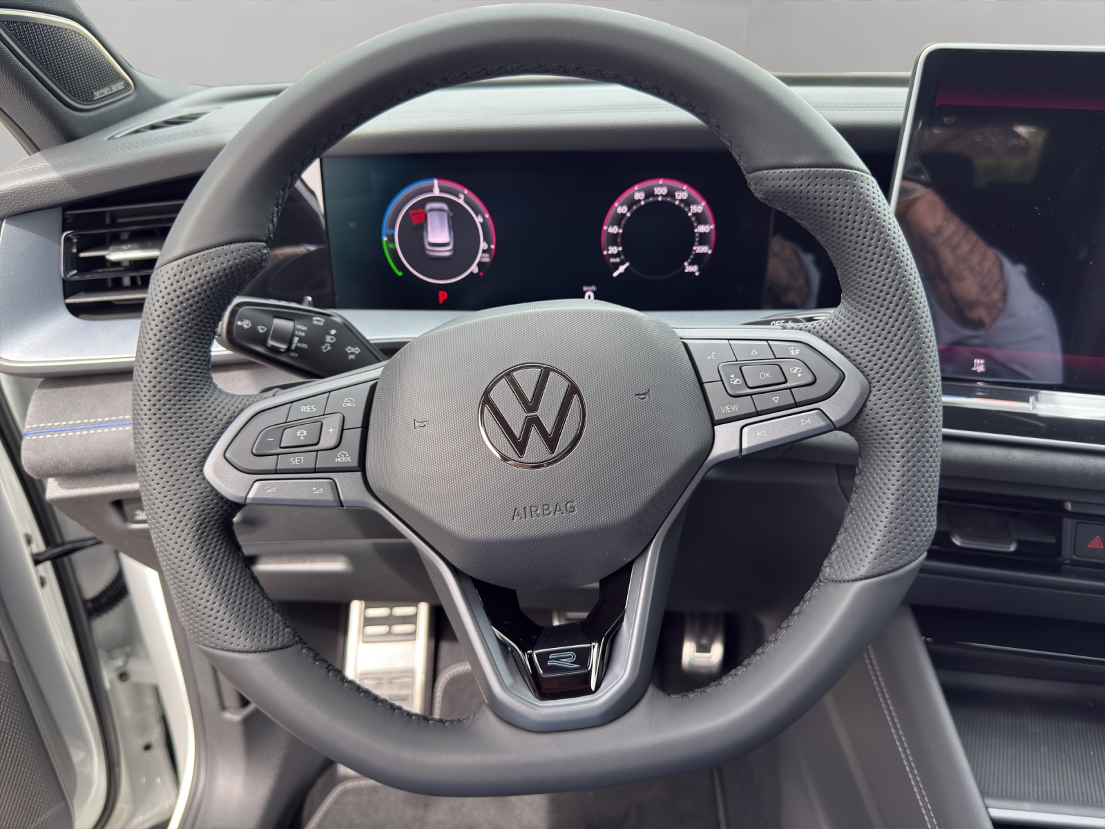 VW Tayron 1.5 TSI evo2 eHybrid R-Line DSG-image-10