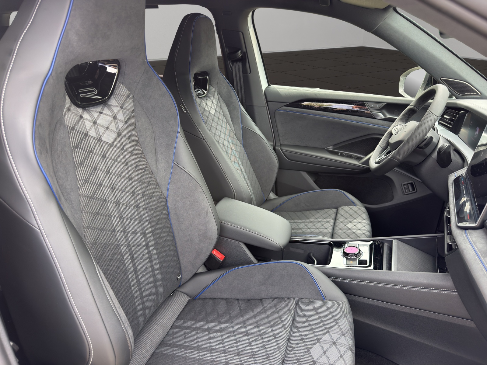 VW Tayron 1.5 TSI evo2 eHybrid R-Line DSG-image-16