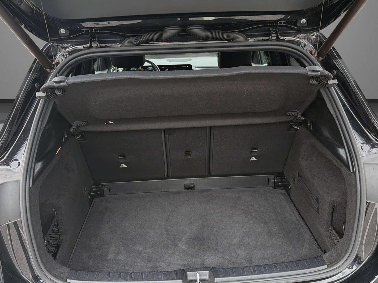 MERCEDES-BENZ GLA 250 AMG Line 4matic-image-7