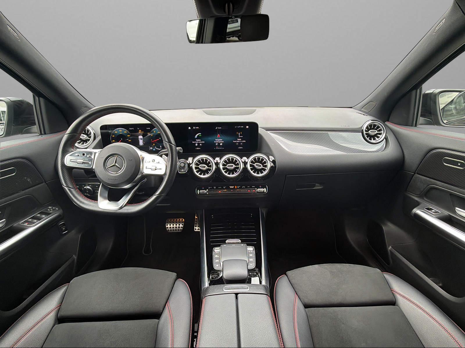 MERCEDES-BENZ GLA 250 AMG Line 4matic-image-5