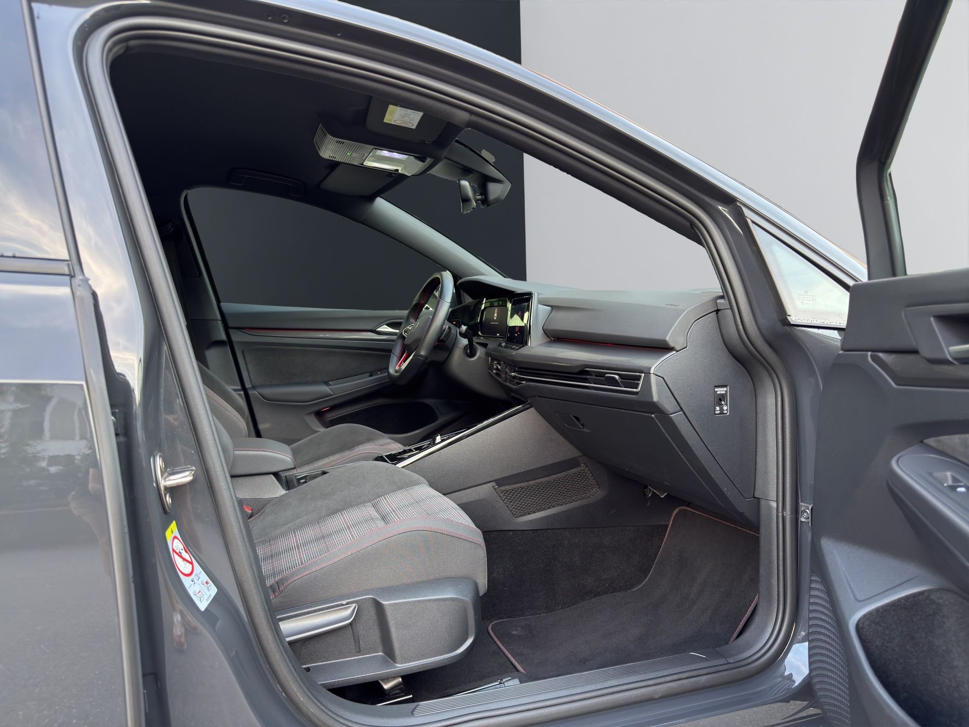 VW Golf 2.0 TSI GTI DSG-image-12