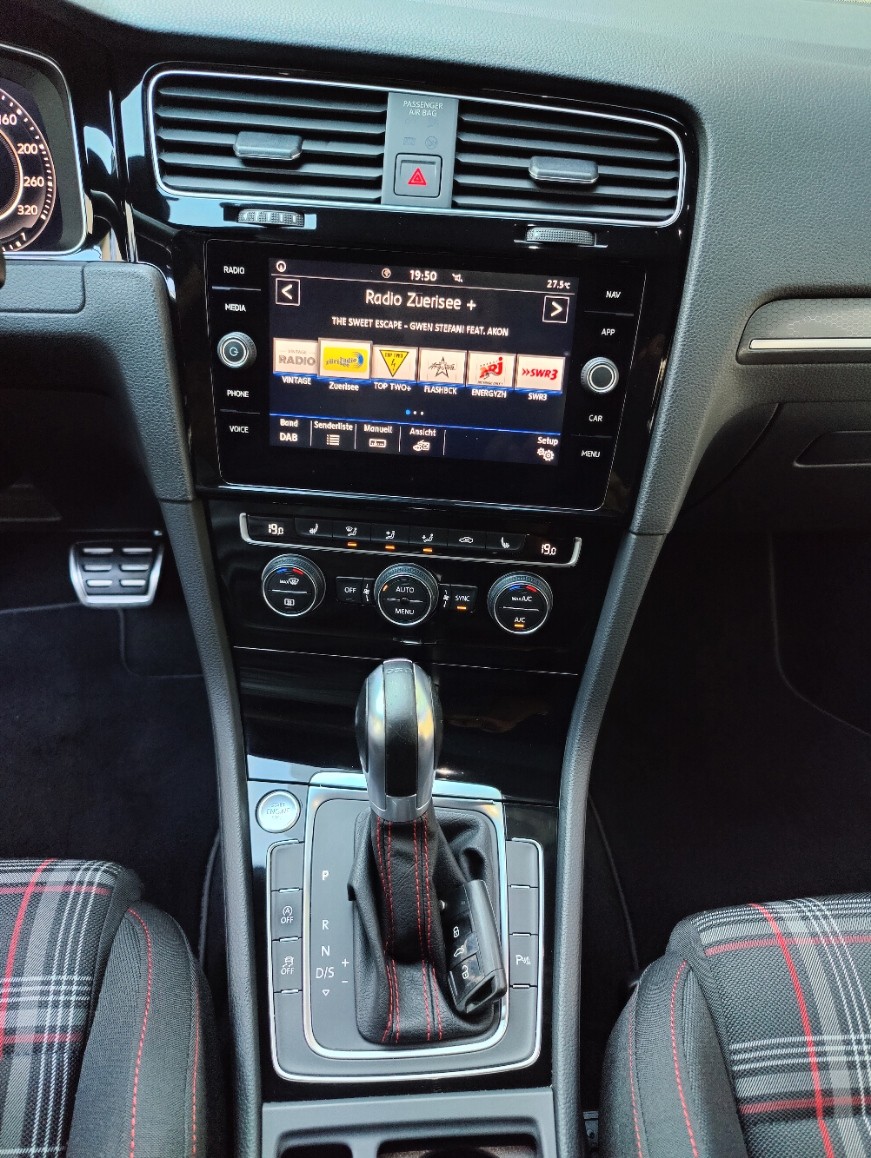 VW GTI Performance 2.0 TSI-image-13