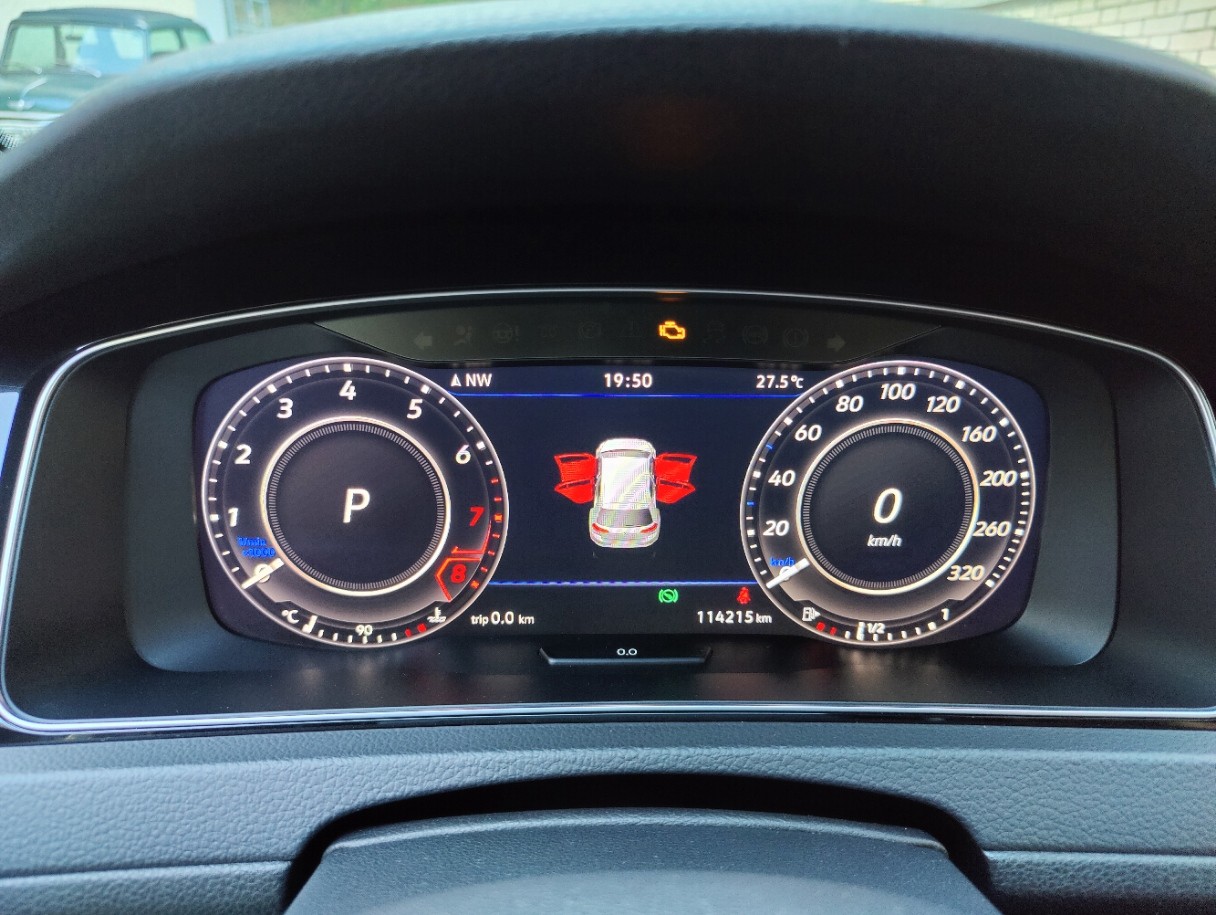VW GTI Performance 2.0 TSI-image-14