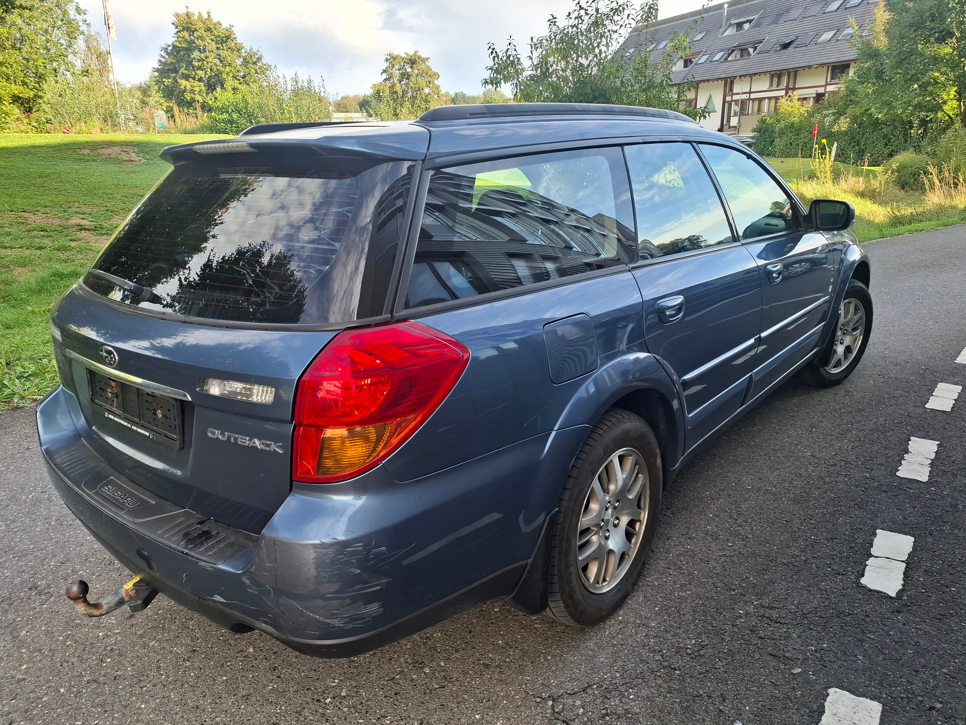 SUBARU Outback 2.5i AWD-image-3