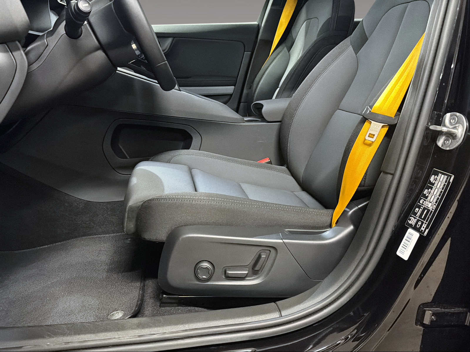 POLESTAR 2 Long Range Dual Motor Performance-image-8