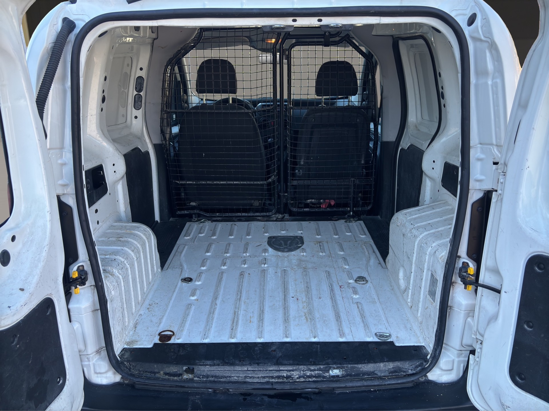 FIAT Fiorino 1.3 MJ Base-image-12