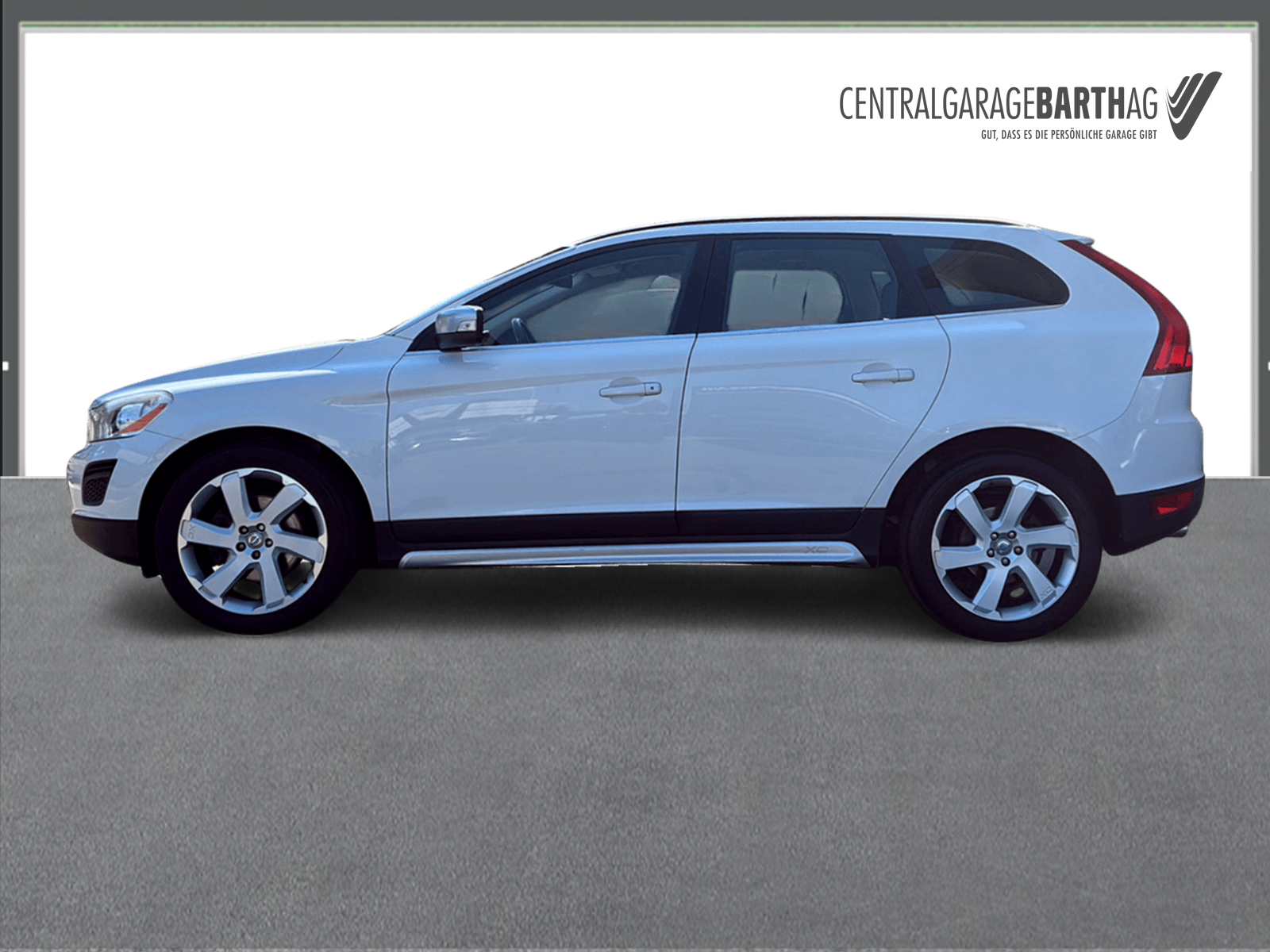 VOLVO XC60 2.4 D4 Momentum AWD-image-3