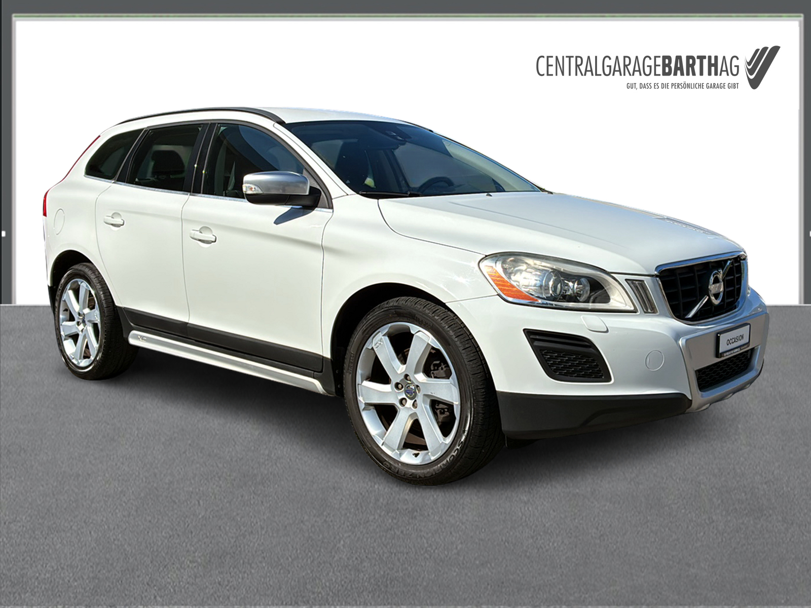 VOLVO XC60 2.4 D4 Momentum AWD-image-2