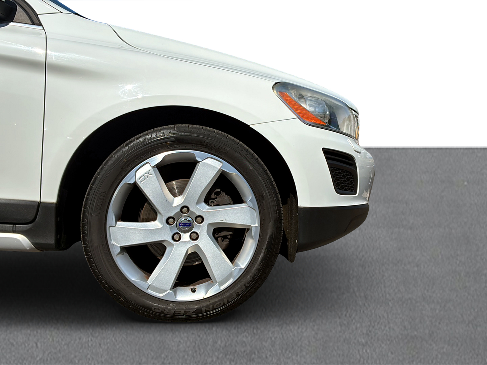 VOLVO XC60 2.4 D4 Momentum AWD-image-16