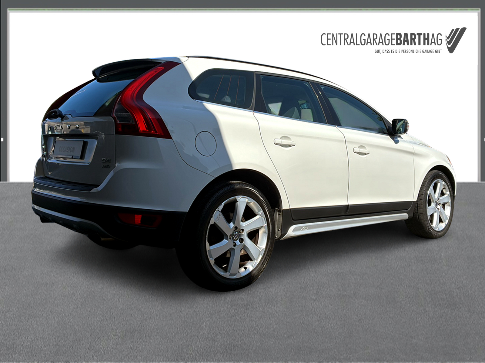 VOLVO XC60 2.4 D4 Momentum AWD-image-7