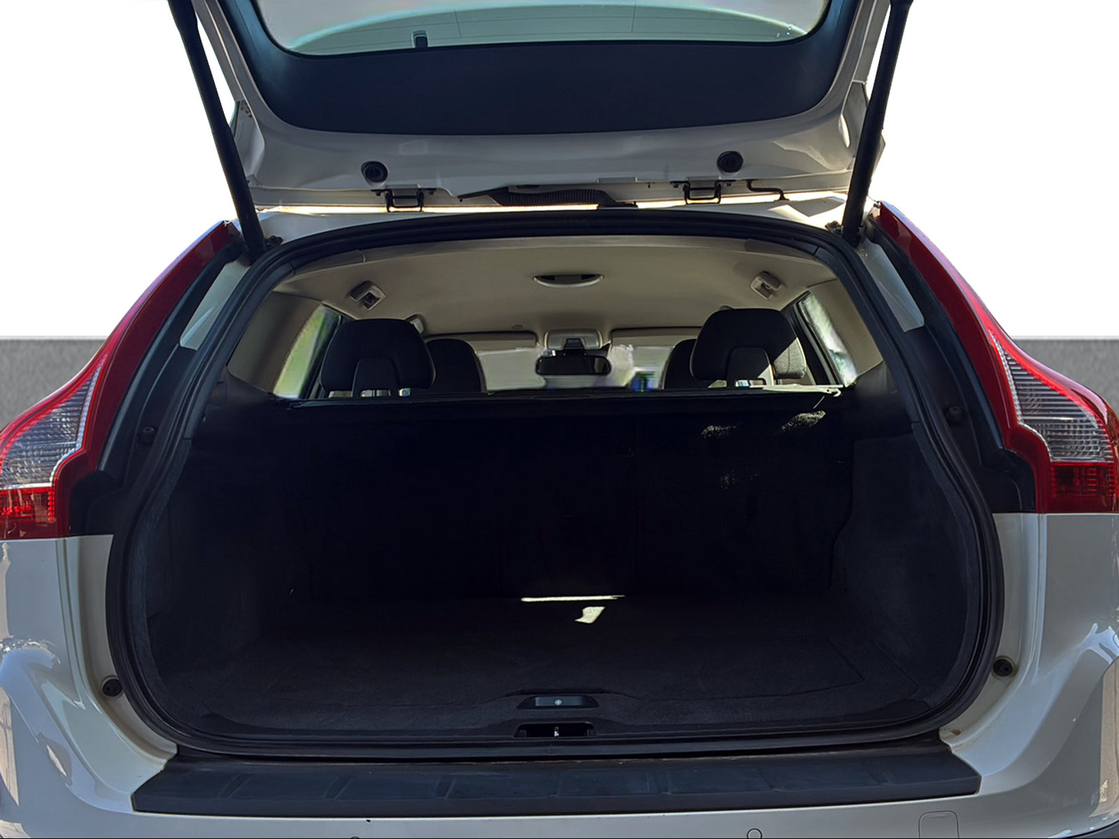 VOLVO XC60 2.4 D4 Momentum AWD-image-14
