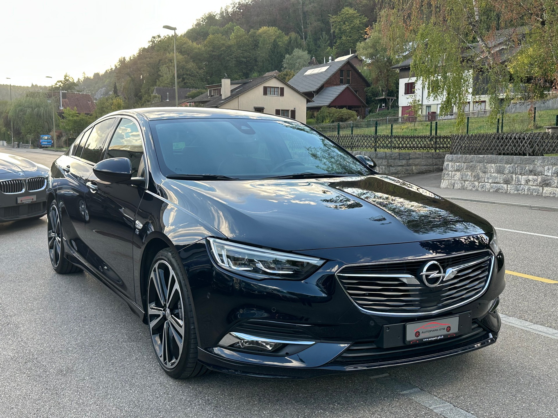 OPEL Insignia 2.0 T Grand Sport Excellence 4WD Automat.-image-1