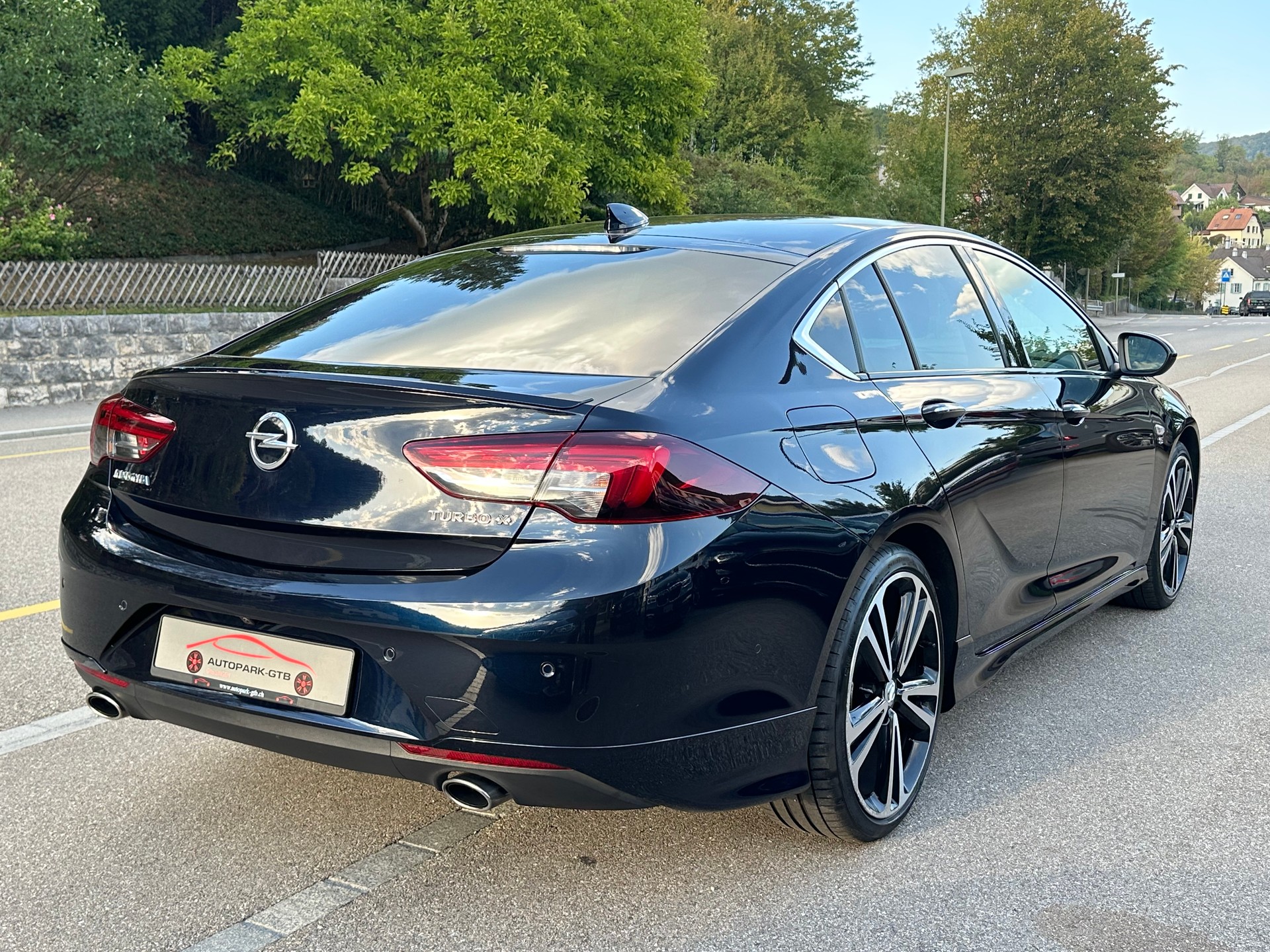 OPEL Insignia 2.0 T Grand Sport Excellence 4WD Automat.-image-6