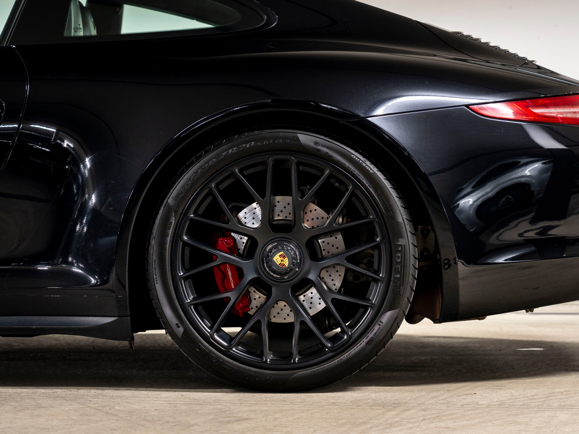 PORSCHE 911 Carrera 4 GTS PDK-image-8
