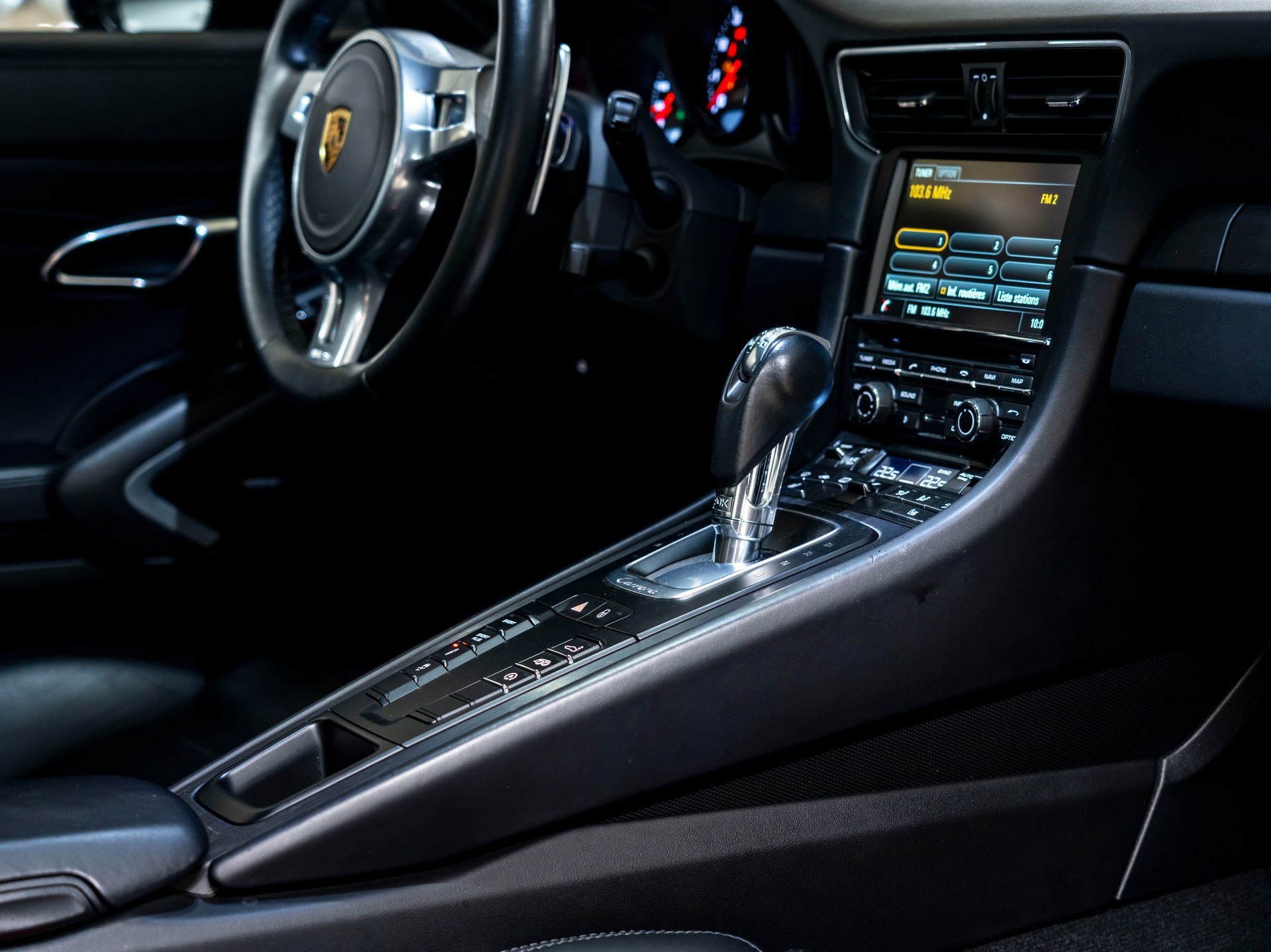 PORSCHE 911 Carrera 4 GTS PDK-image-22