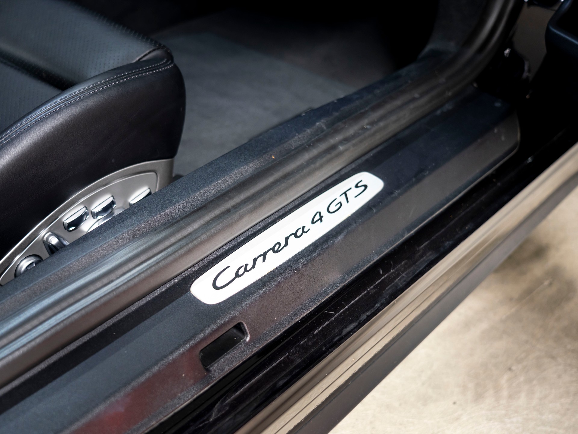 PORSCHE 911 Carrera 4 GTS PDK-image-21