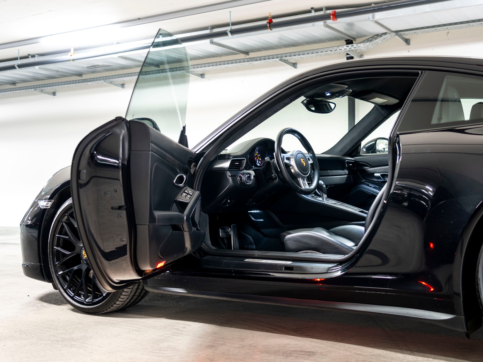PORSCHE 911 Carrera 4 GTS PDK-image-11