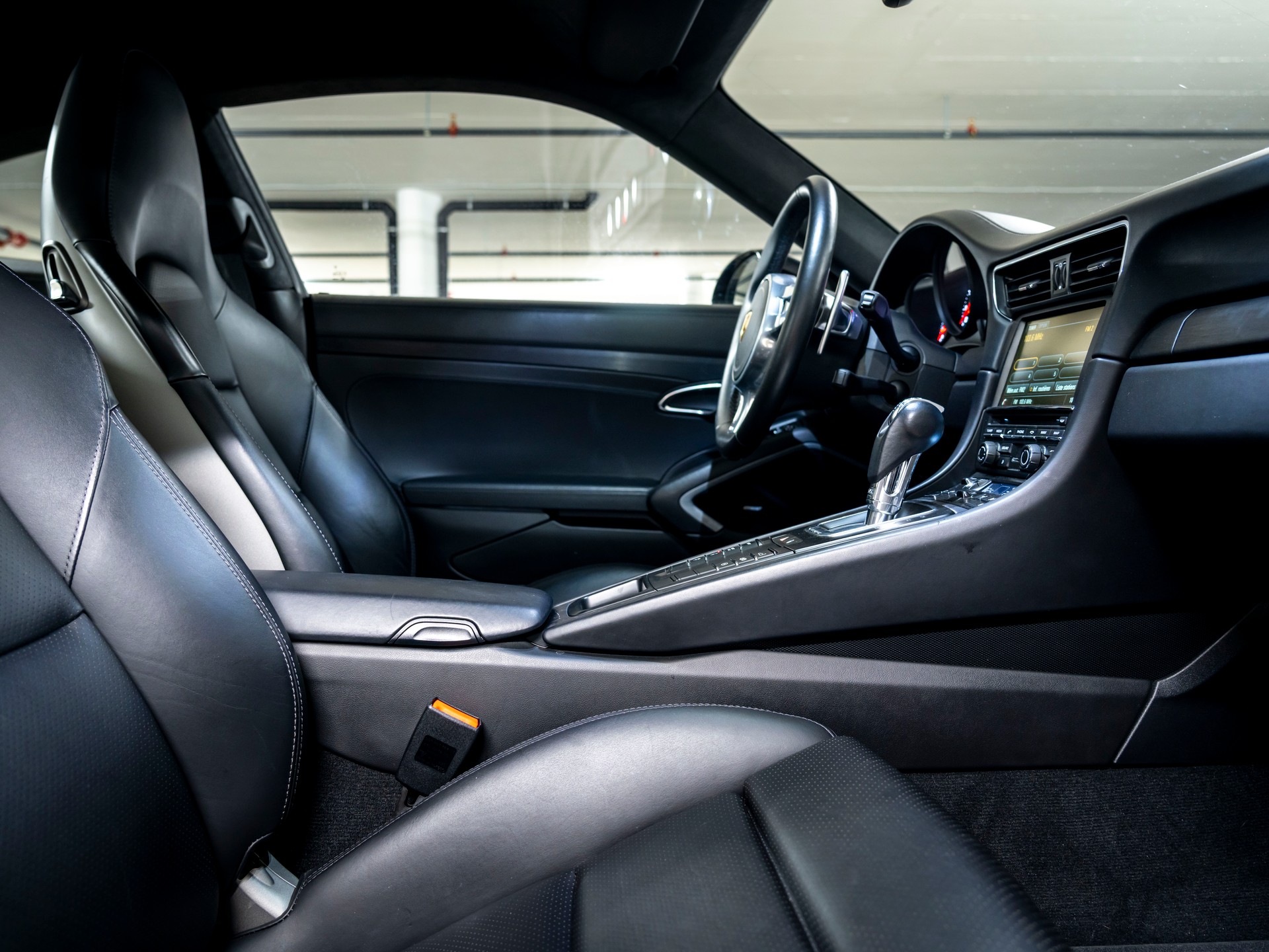 PORSCHE 911 Carrera 4 GTS PDK-image-19