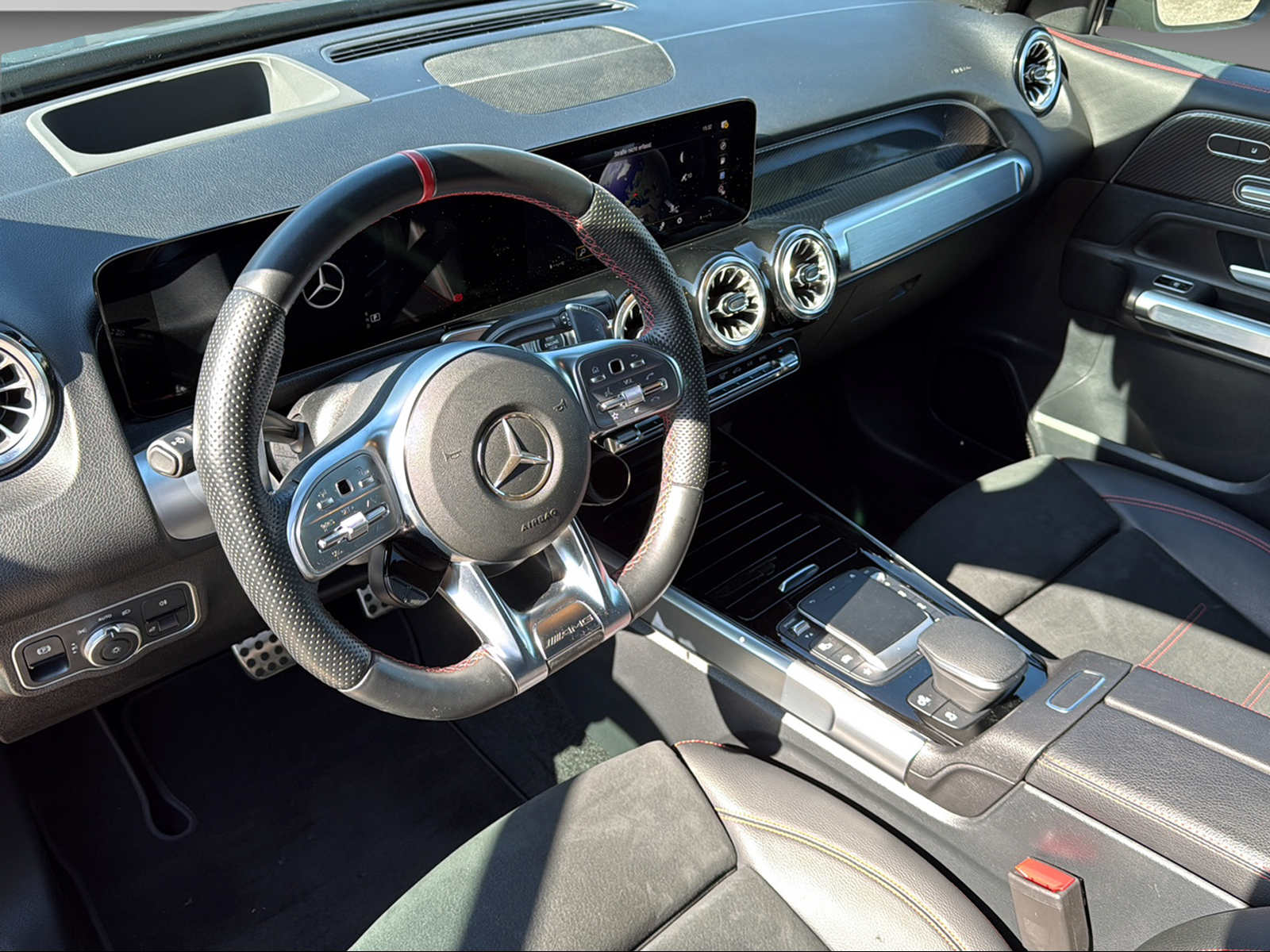 MERCEDES-BENZ GLB 35 AMG 4matic-image-14