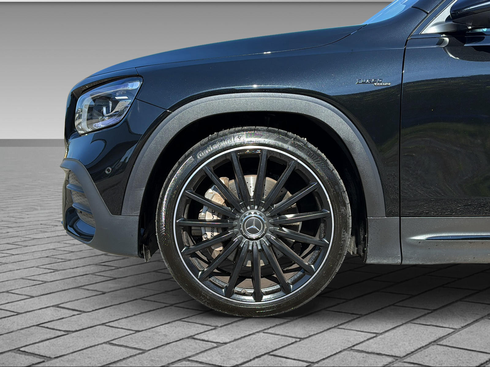 MERCEDES-BENZ GLB 35 AMG 4matic-image-3