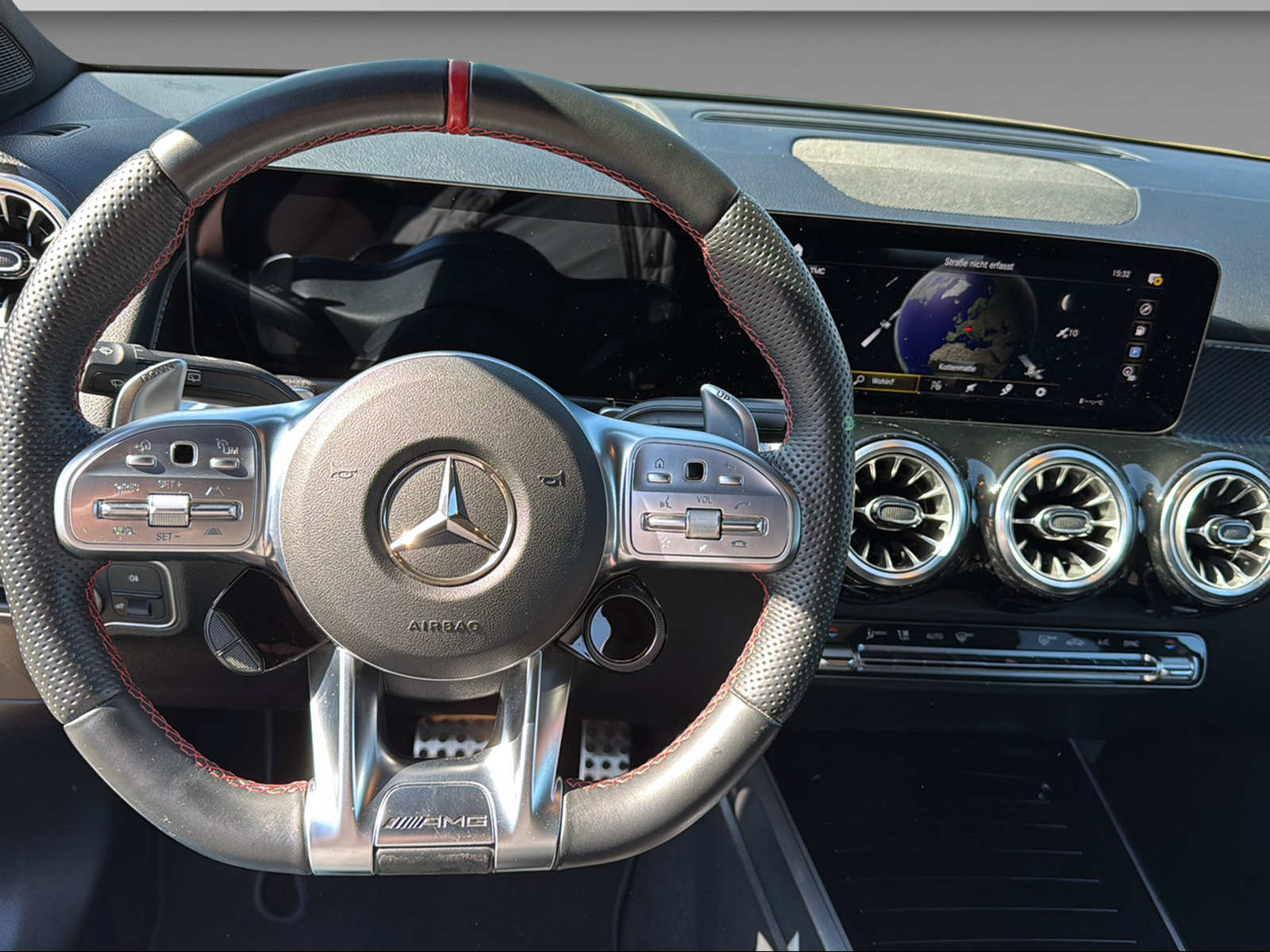 MERCEDES-BENZ GLB 35 AMG 4matic-image-16