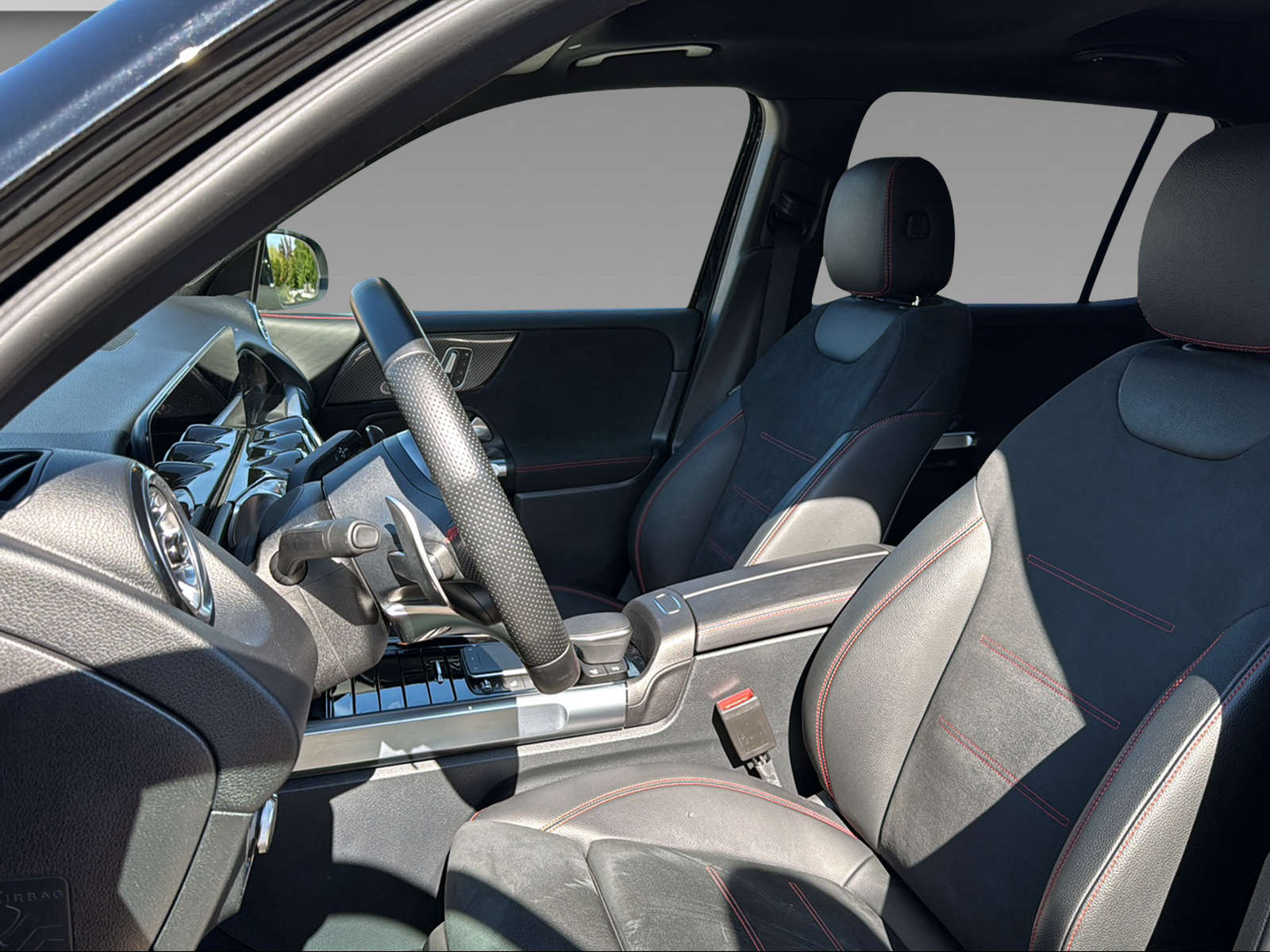 MERCEDES-BENZ GLB 35 AMG 4matic-image-12