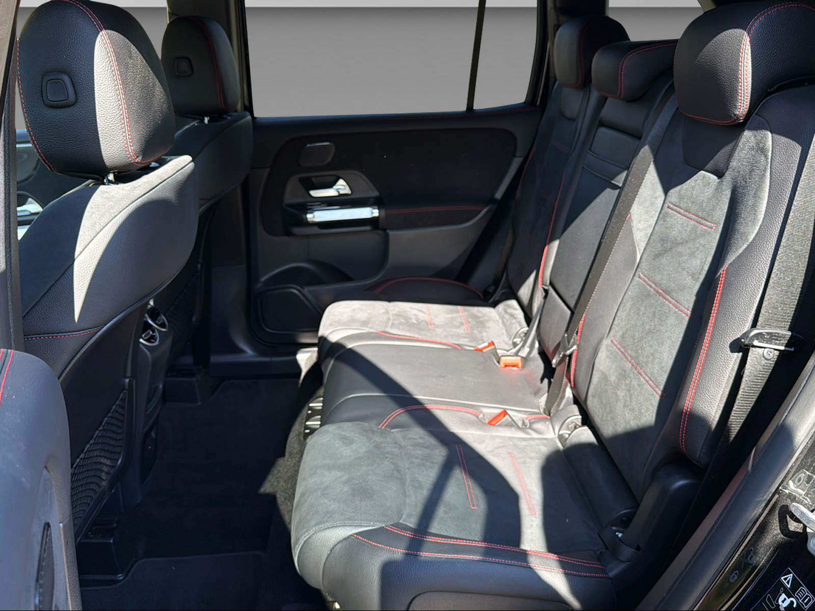 MERCEDES-BENZ GLB 35 AMG 4matic-image-19