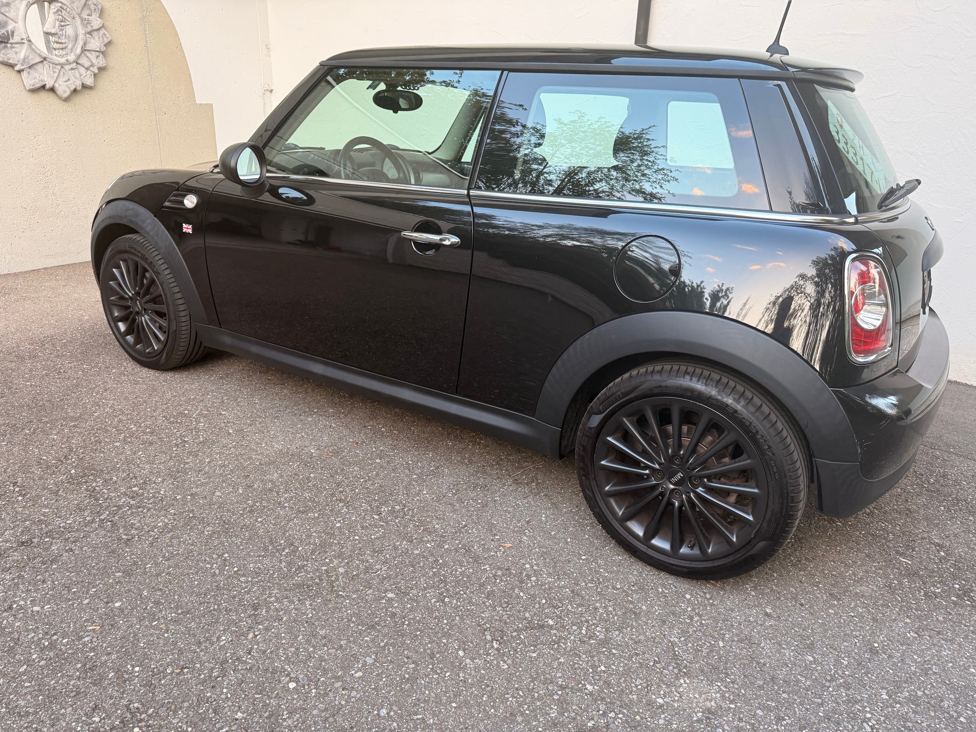 MINI One-image-2