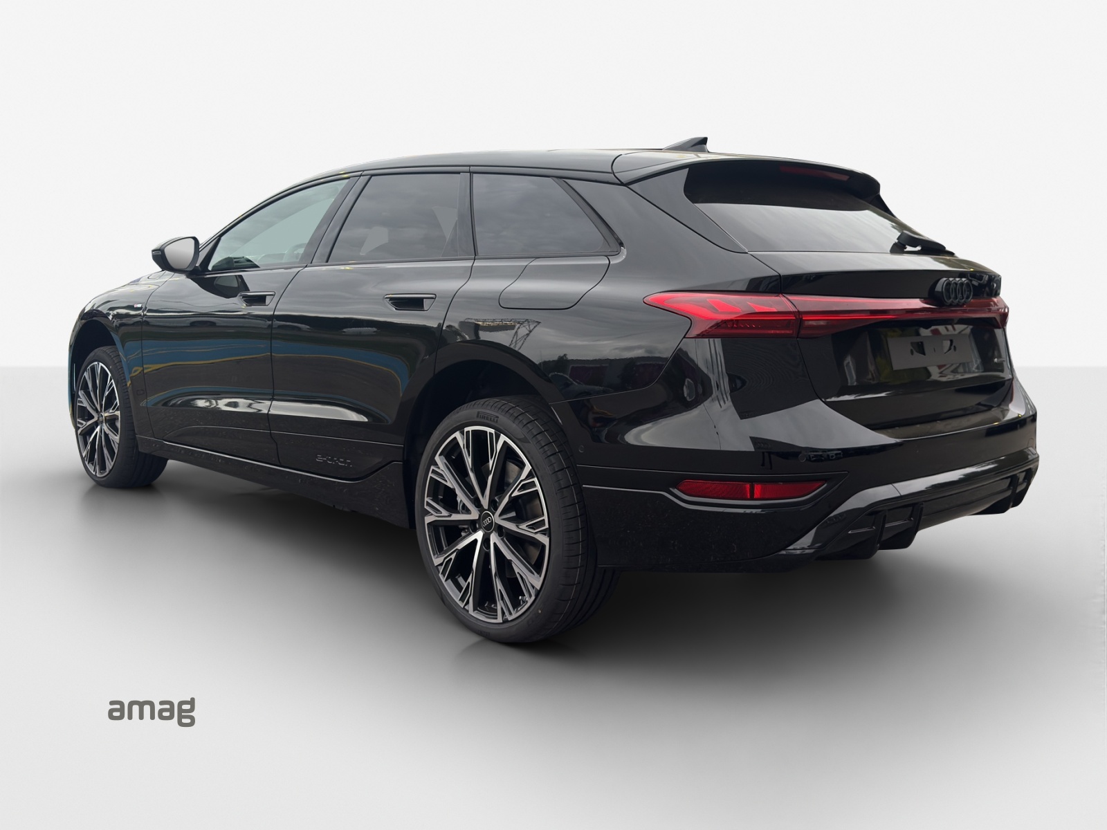 AUDI A6 Avant e-tron quattro-image-2