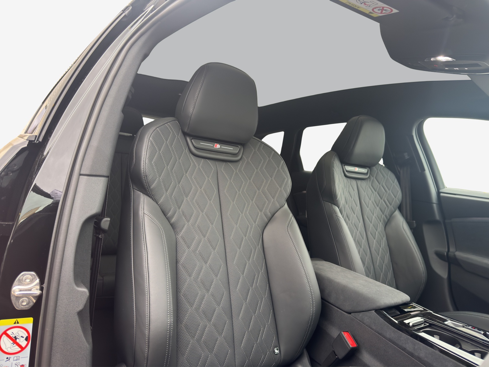 AUDI A6 Avant e-tron quattro-image-14
