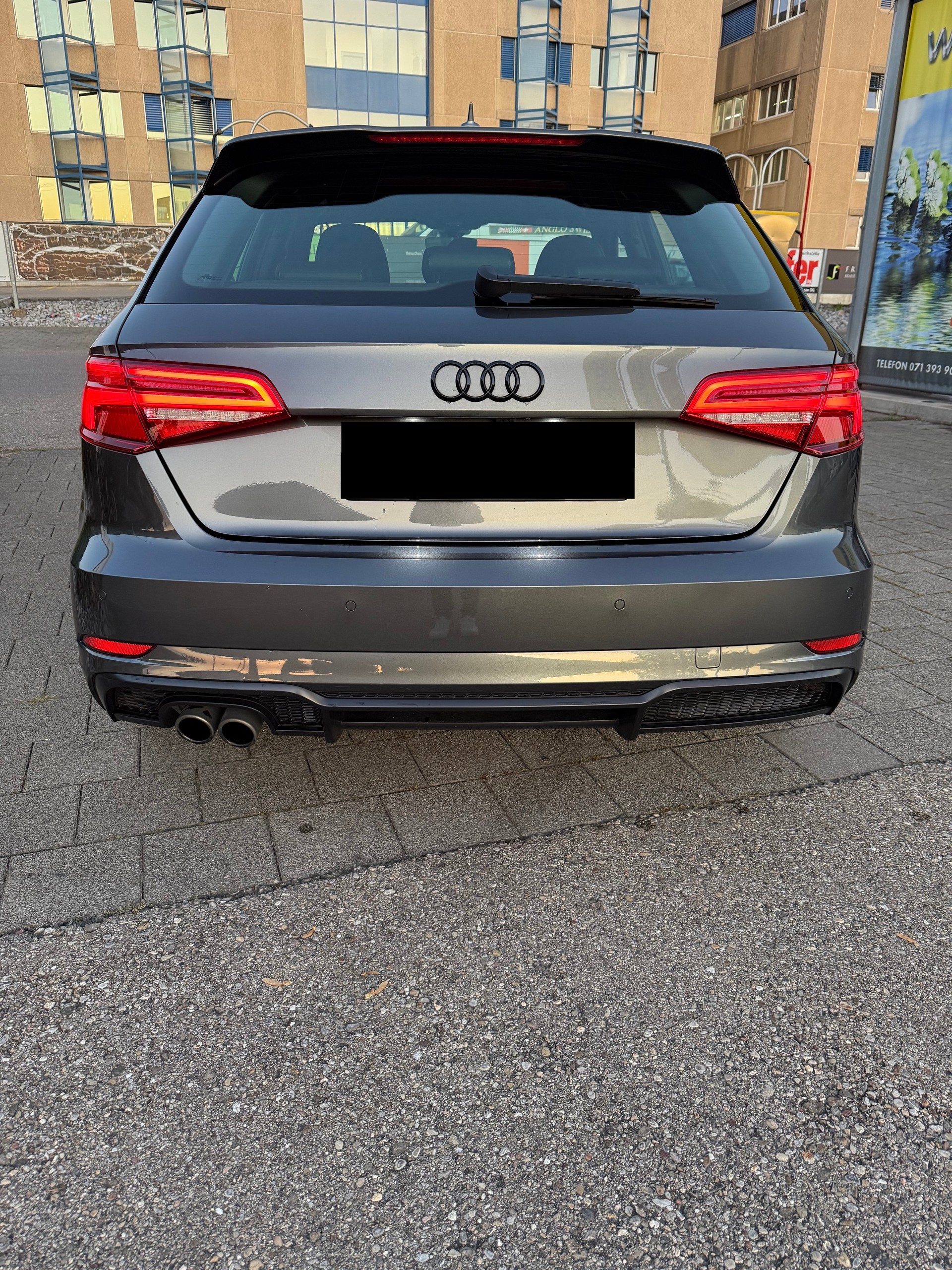 AUDI A3 Sportback 2.0 TFSI S tronic quattro-image-3