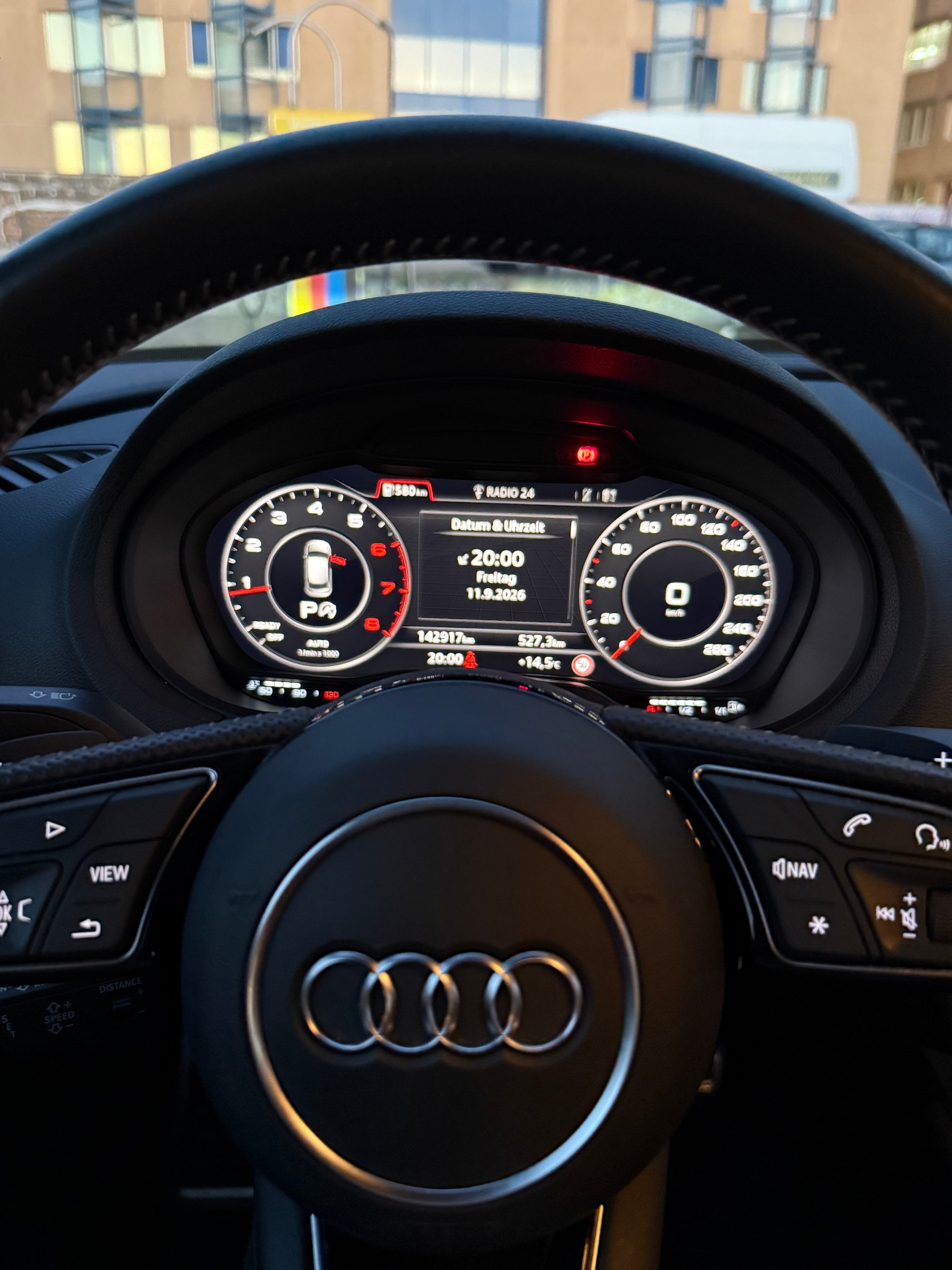 AUDI A3 Sportback 2.0 TFSI S tronic quattro-image-9