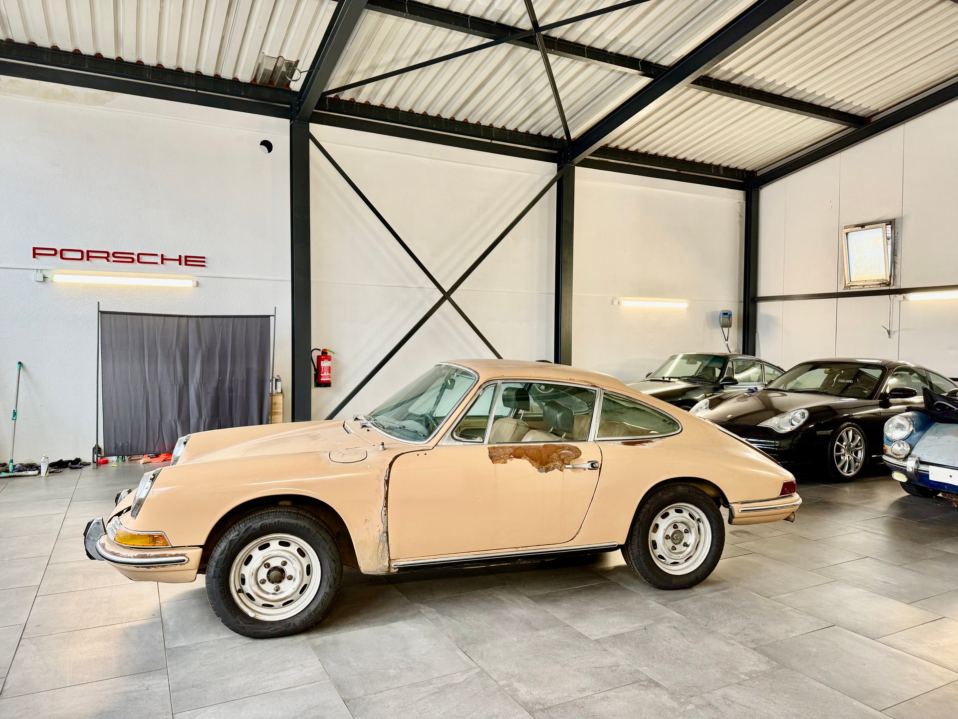 PORSCHE Coupé 1.6-image-2