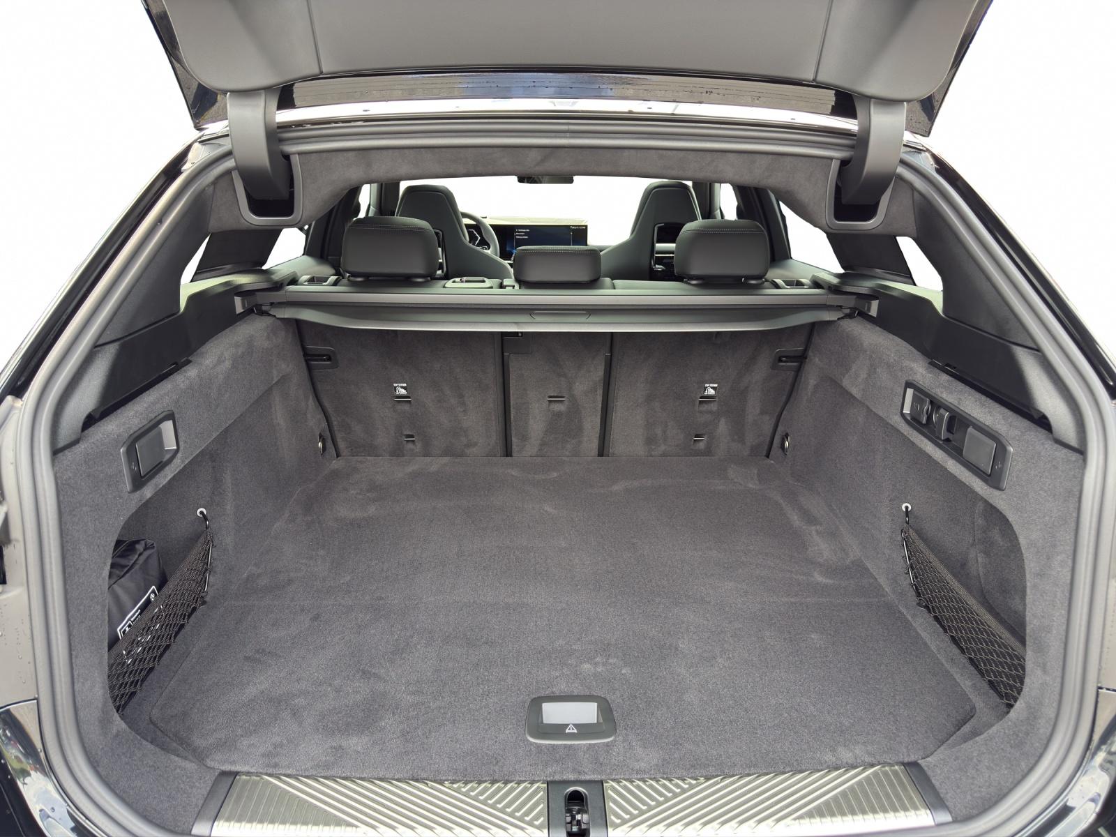 BMW 540d xDrive Touring M Sport Pro-image-17