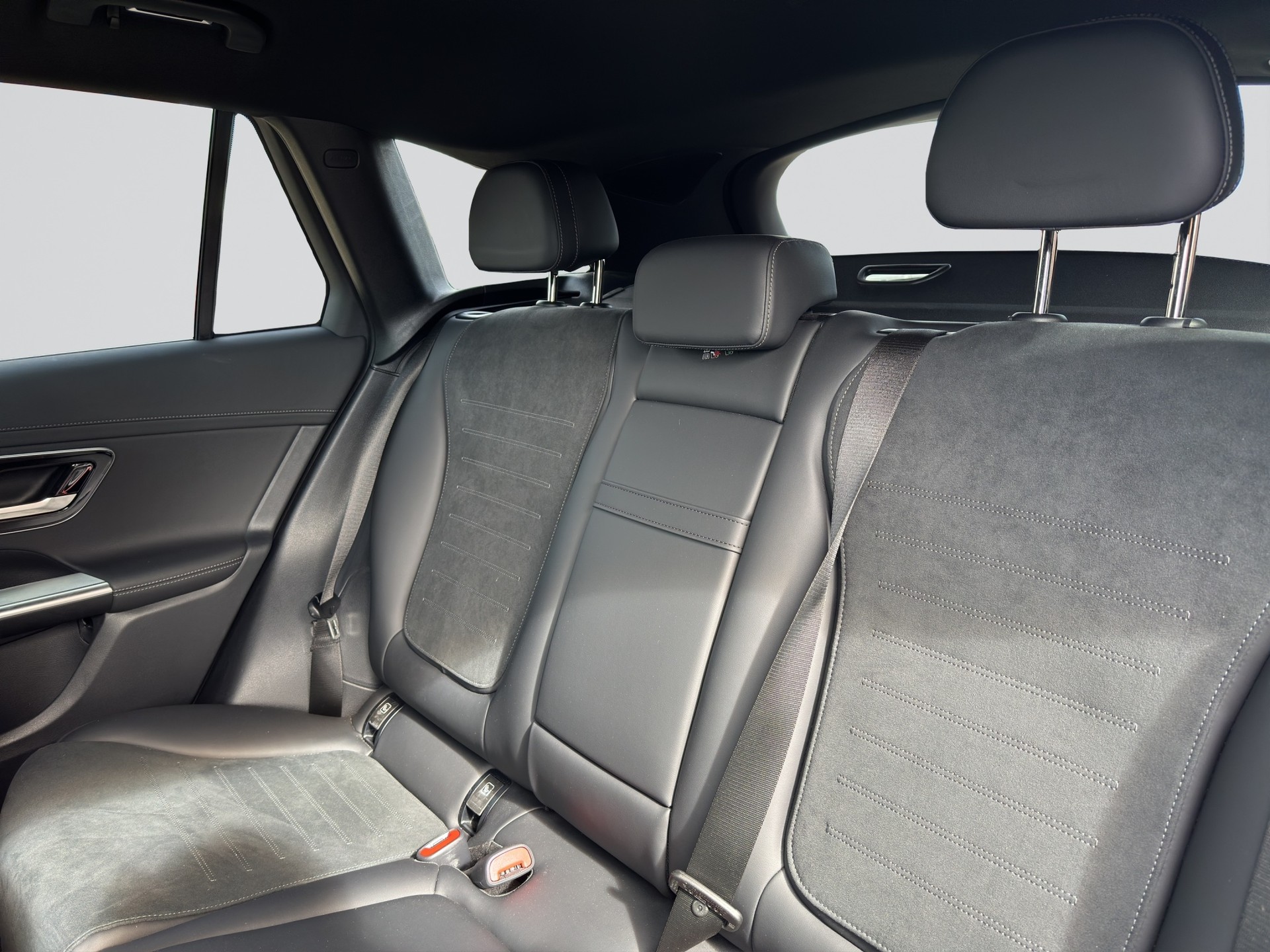 MERCEDES-BENZ GLC 300 d 4Matic 9G-Tronic AMG Edition-image-7