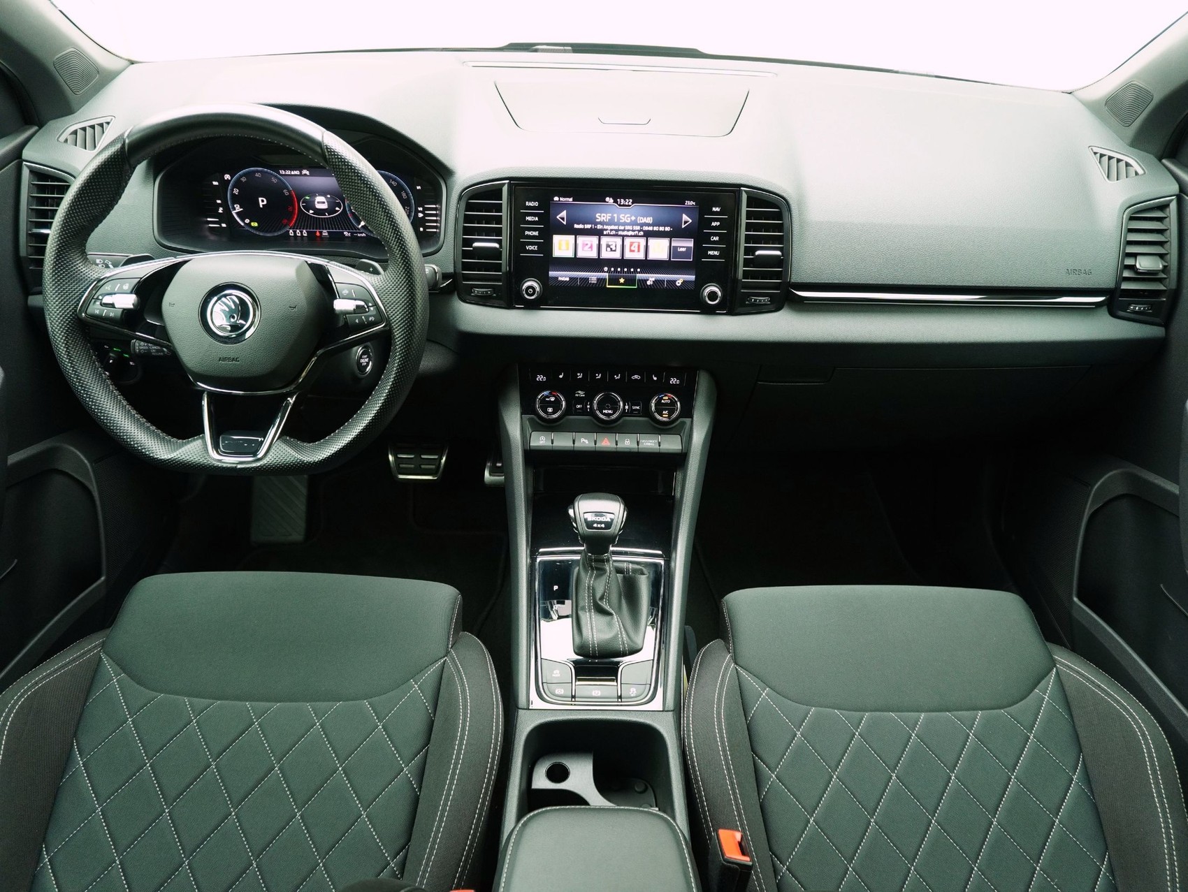 SKODA Karoq 2.0 TSI SportLine 4x4 DSG-image-10