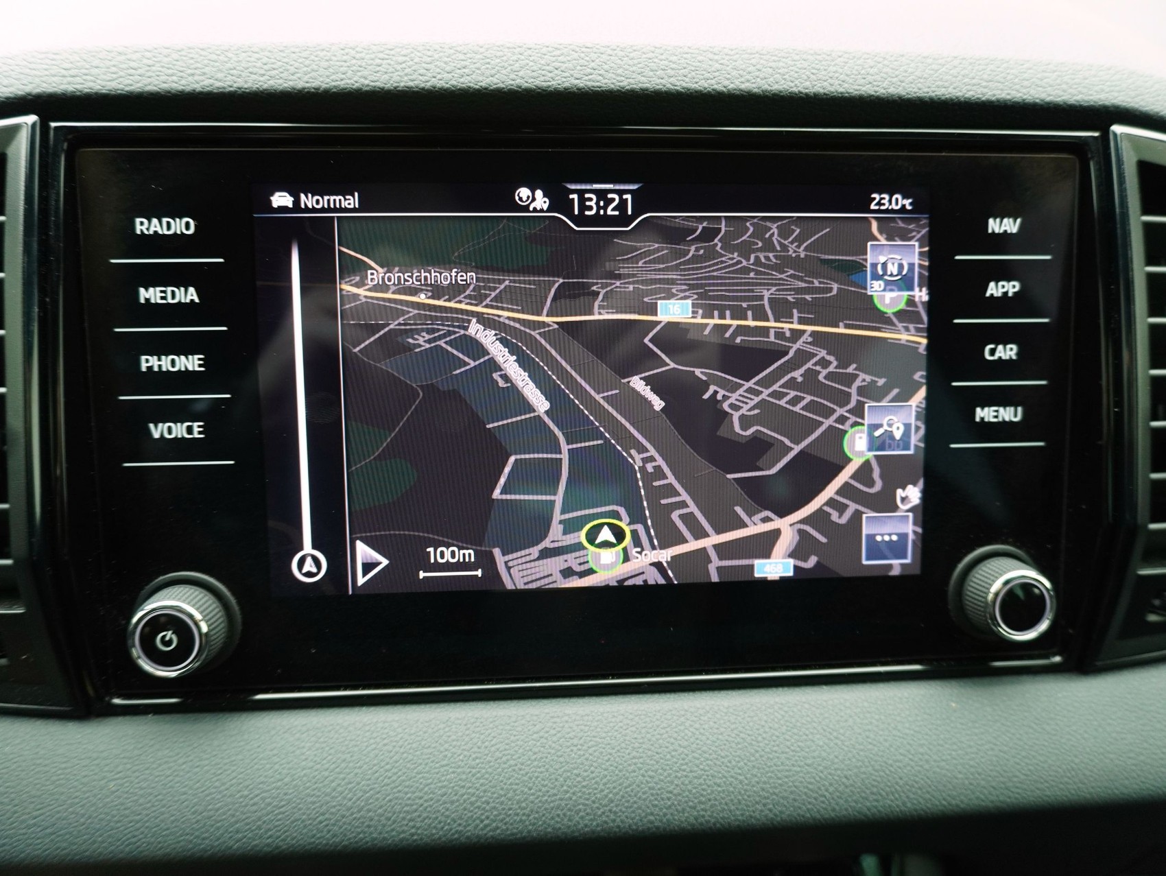 SKODA Karoq 2.0 TSI SportLine 4x4 DSG-image-18