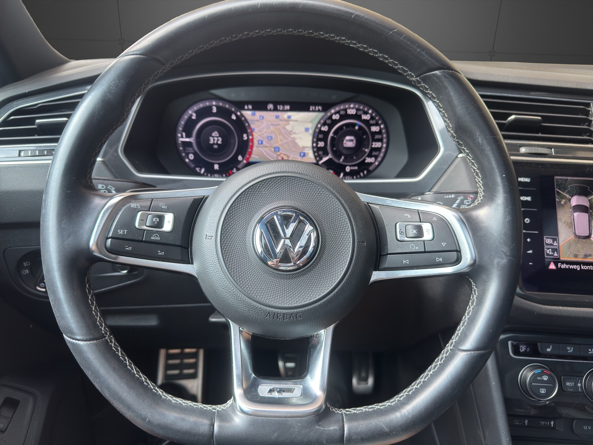 VW Tiguan 2.0 TDI SCR R-Line Highline 4Motion DSG-image-16