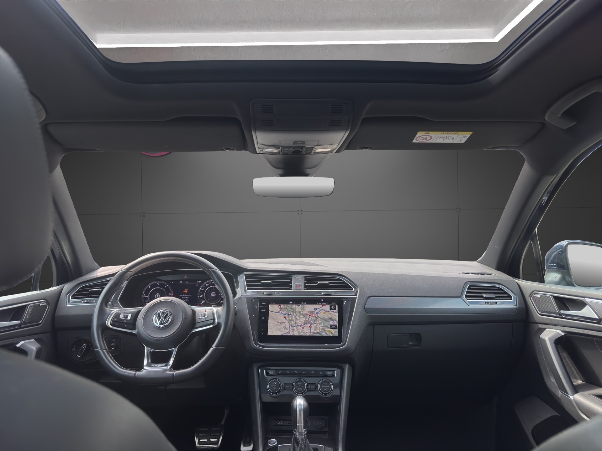 VW Tiguan 2.0 TDI SCR R-Line Highline 4Motion DSG-image-10