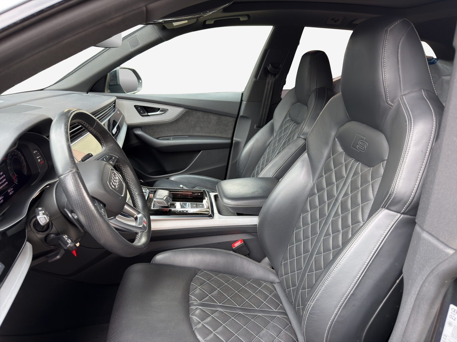 AUDI Q8 50 TDI Black Edition quattro tiptronic-image-7