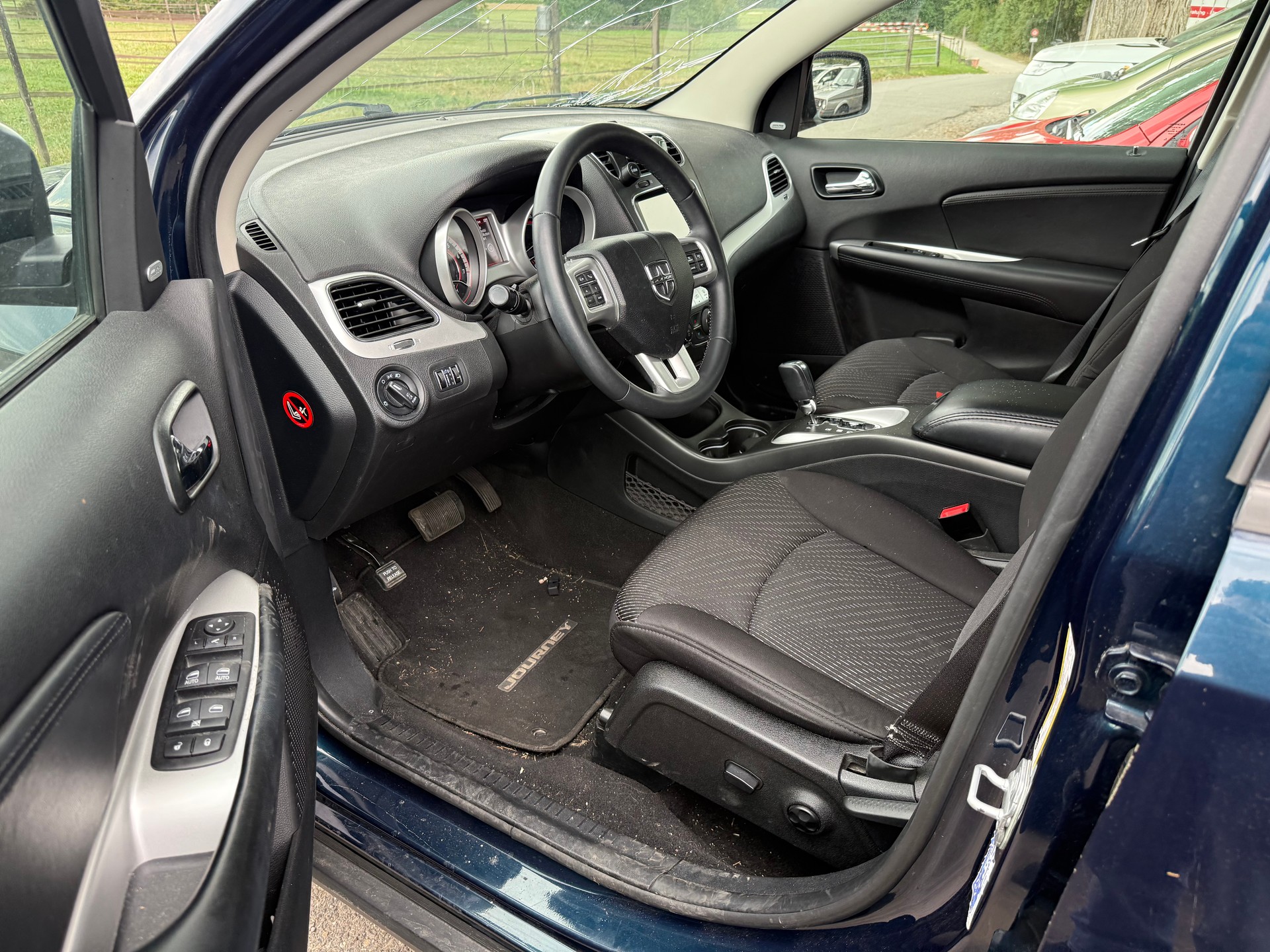 DODGE JOURNEY-image-11
