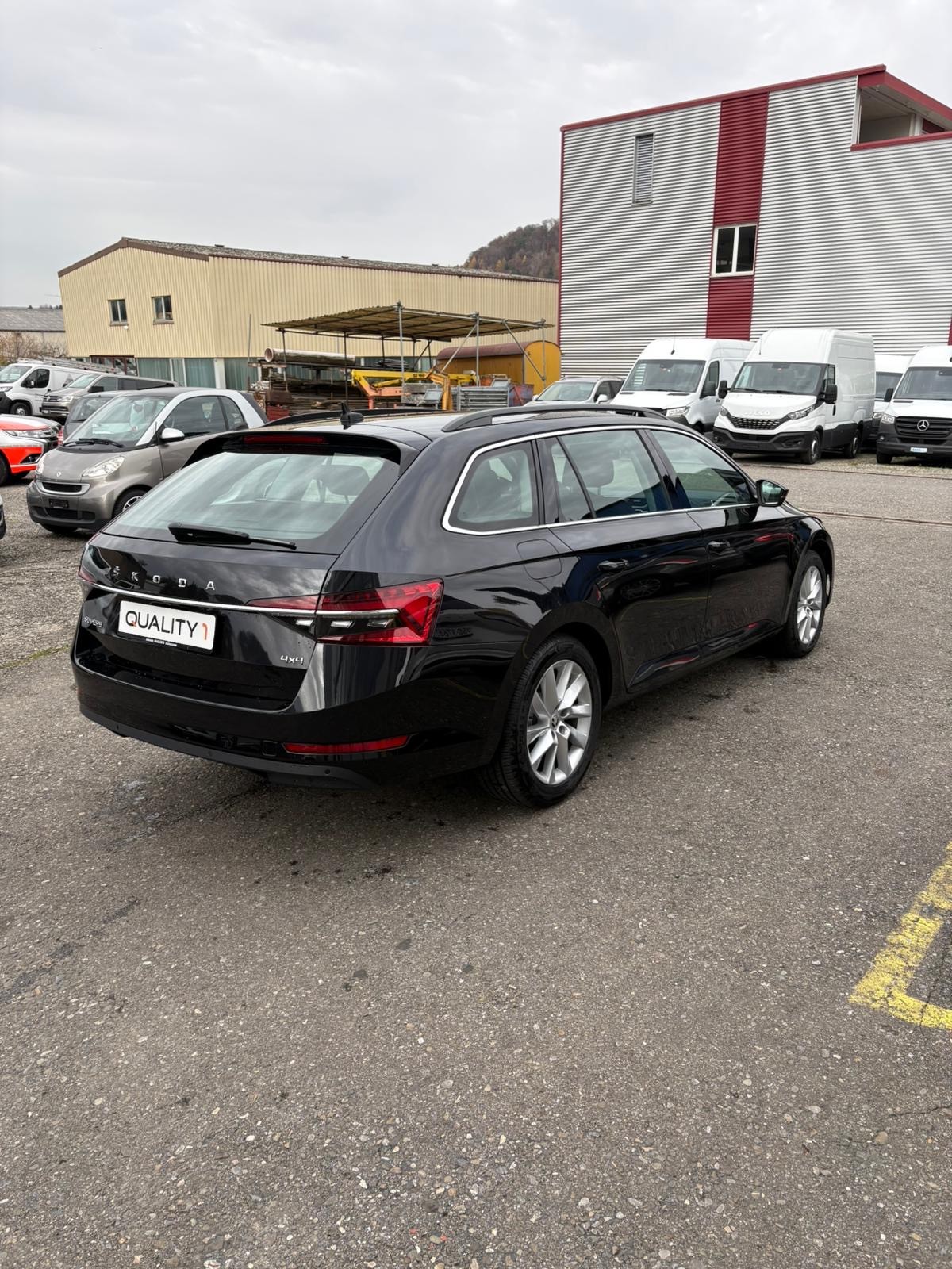 SKODA Superb Combi 2.0 TDi Ambition 4x4 DSG-image-4