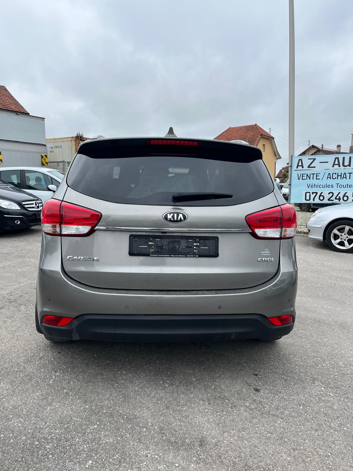 KIA Carens 1.7 CRDi Swiss Eco Edition DCT-image-3