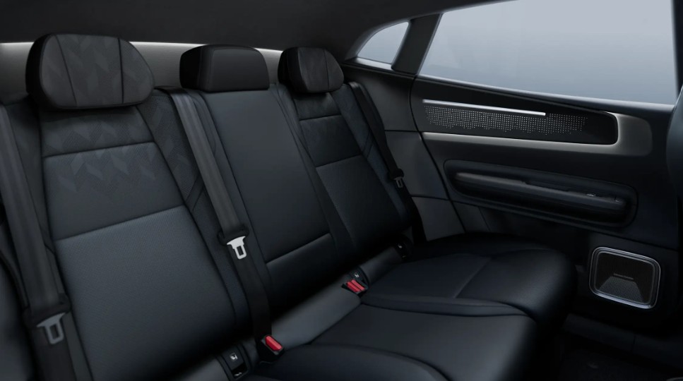 POLESTAR 4 Long Range Dual Motor Prime-image-10