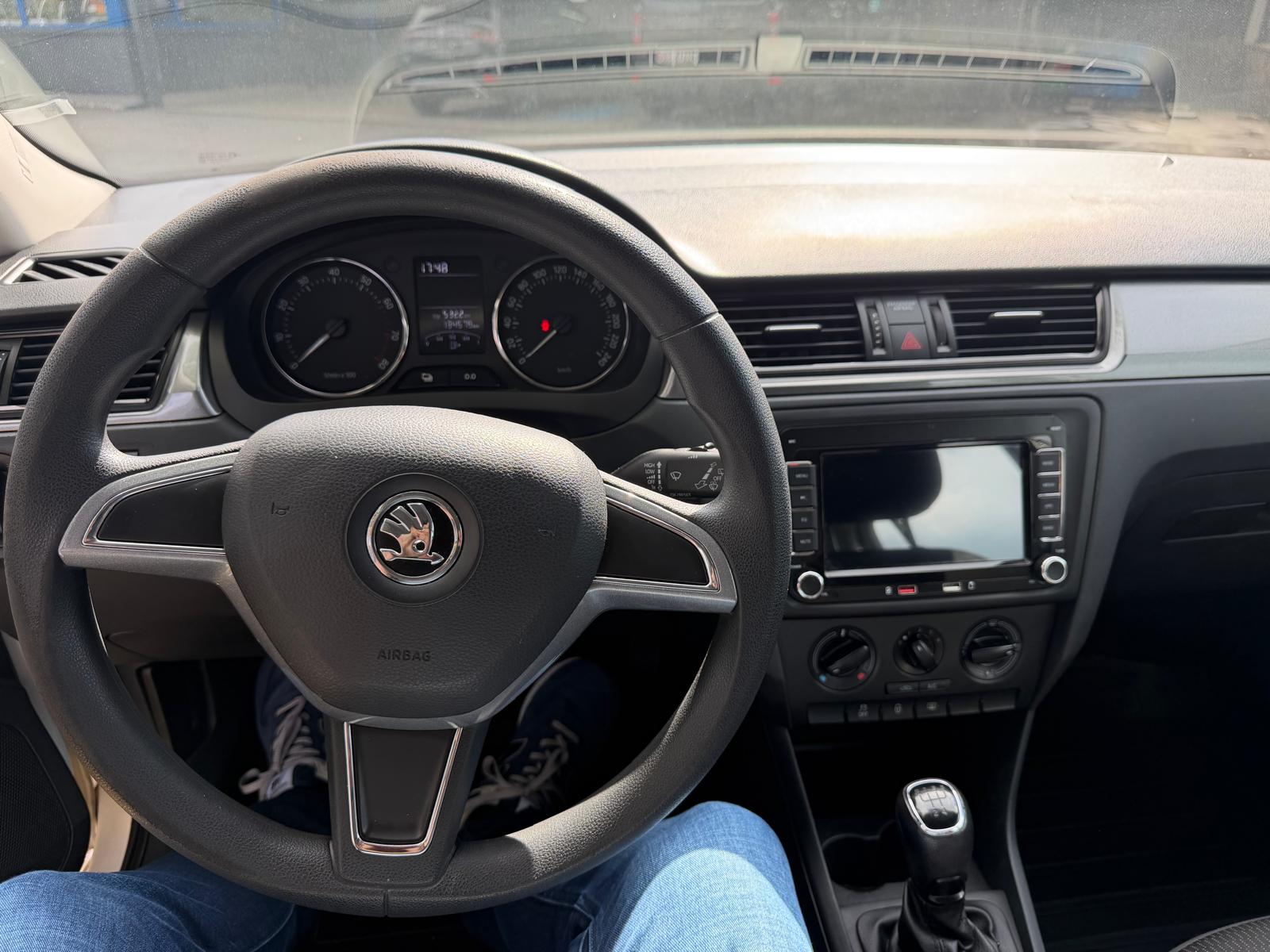 SKODA 1.2 TSI Active-image-4