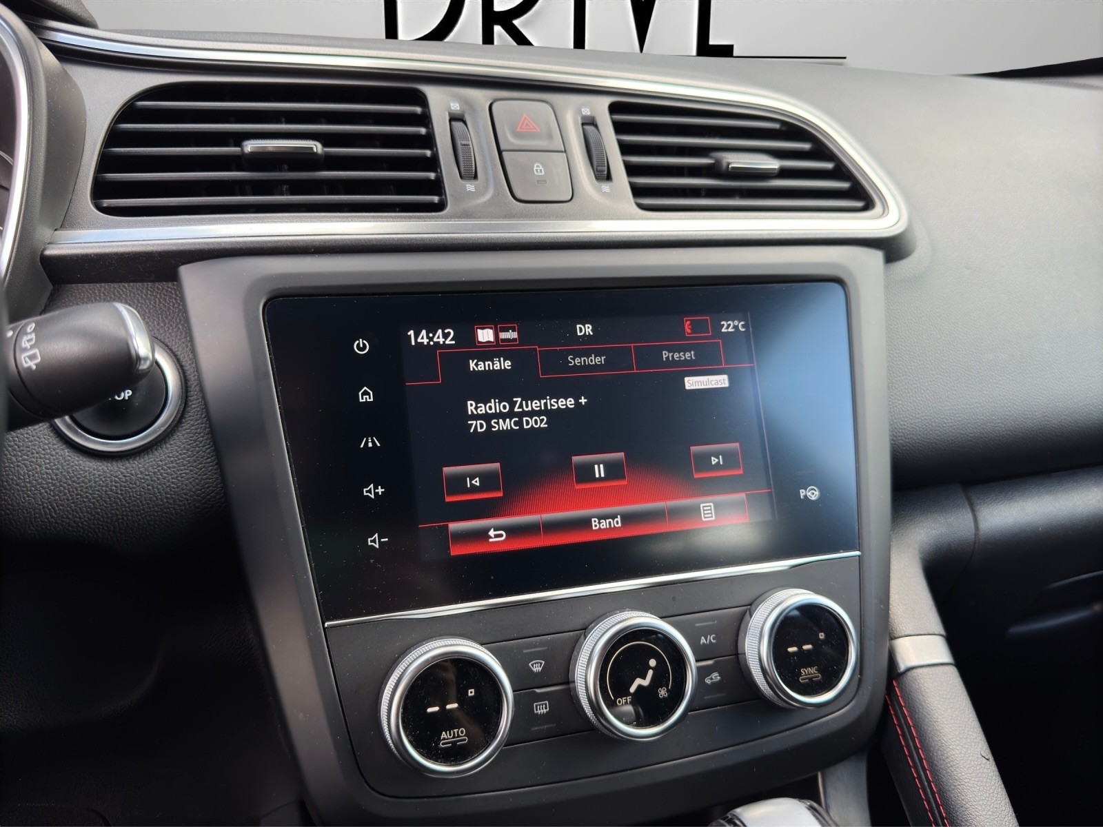 RENAULT Kadjar 1.3 16V Turbo Black Edition EDC-image-14