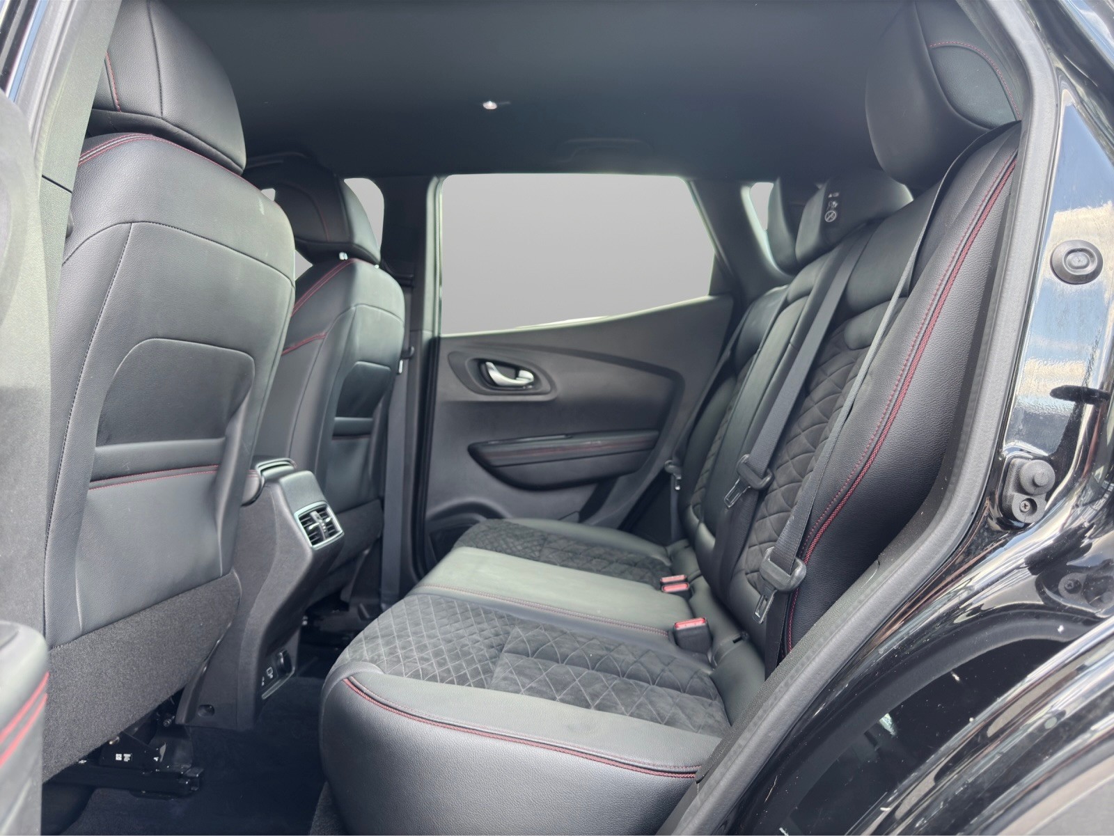 RENAULT Kadjar 1.3 16V Turbo Black Edition EDC-image-10