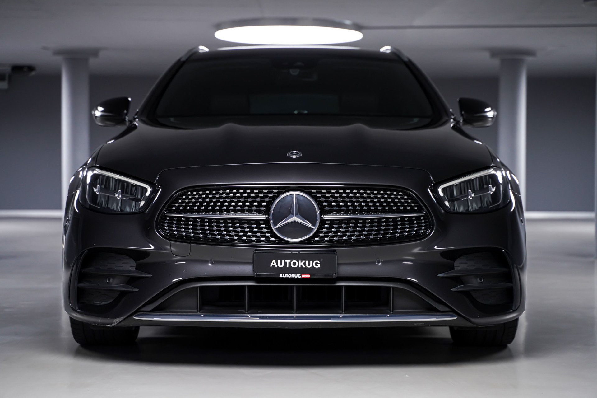 MERCEDES-BENZ E 220 d T 4Matic AMG Line 9G-Tronic-image-1