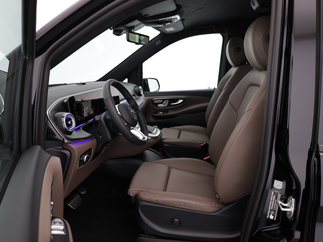MERCEDES-BENZ V 300 d lang 4Matic Swiss Edition 9G-Tronic-image-4